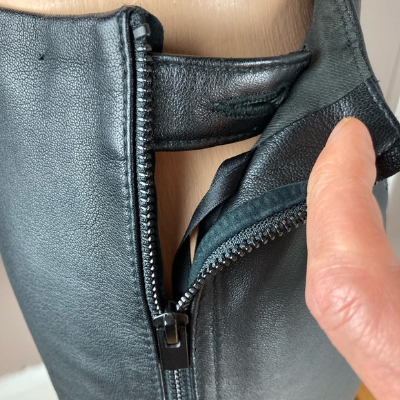 Aritzia Wilfred Free Black Leather (Real) Mini Skirt - Size 2 - Picture 6 of 15